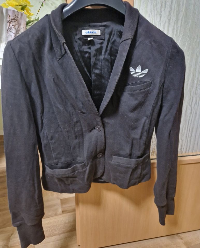 Adidas Blazer Gr. M in Fürstenwalde (Spree)