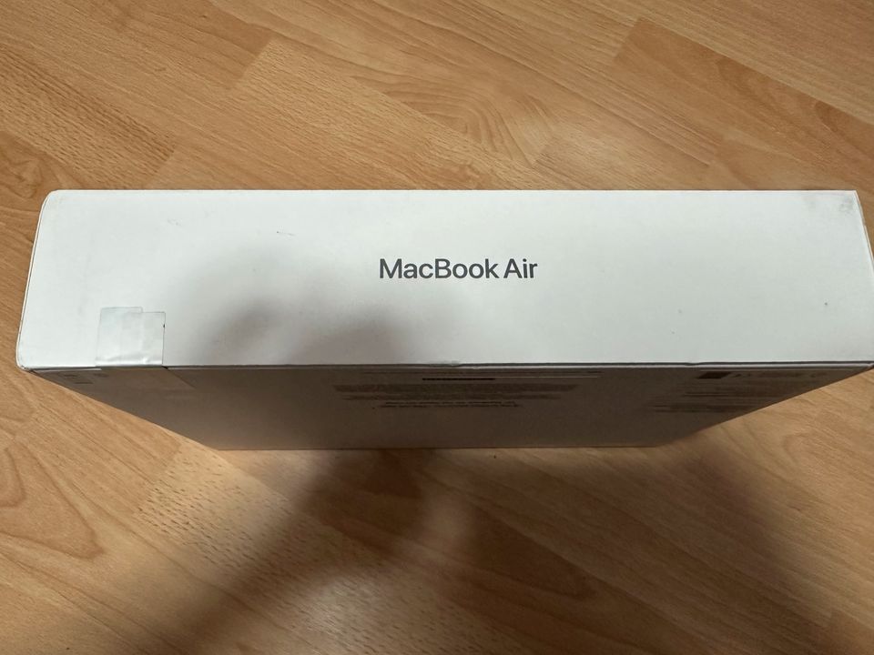MacBook Air Neuwertig in Calw