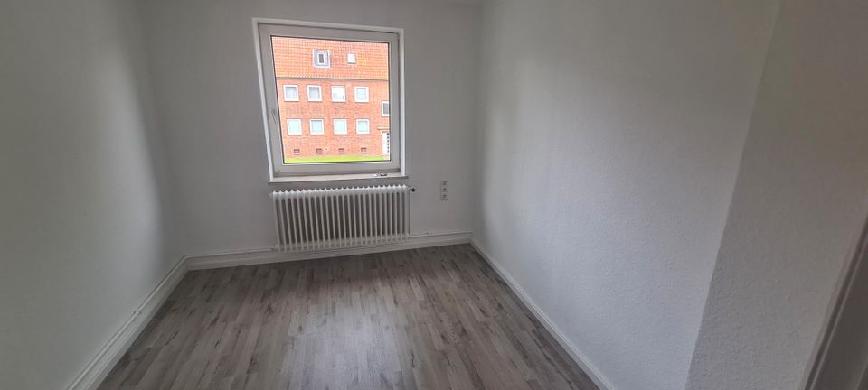 Sanierte 3 Zimmer Wohnung im Mehfamilienhaus in Neumünster in Neumünster