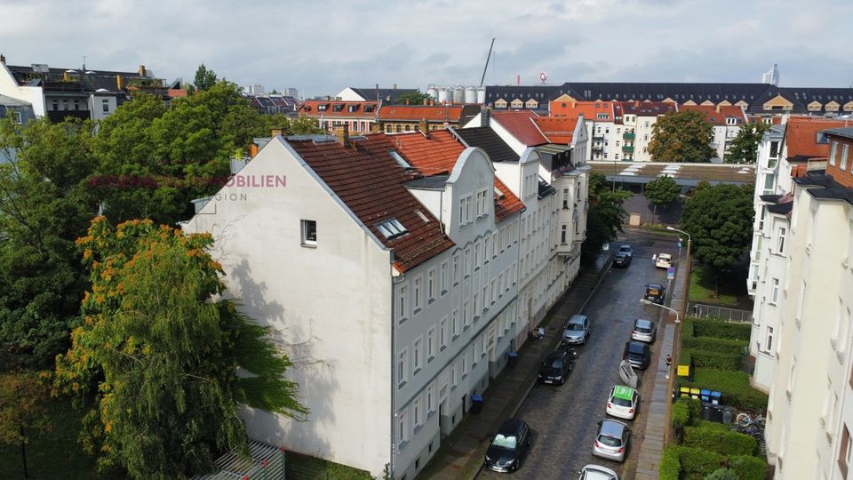 Helle & gut vermietete 2-Zimmerwohnung inkl. Bad mit Badewanne mitten in Reudnitz in Leipzig