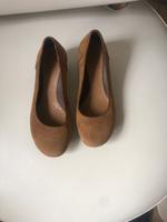 Clarks Pumps Gr. 5,5 neuwertig Cognac Sachsen - Lauter Vorschau