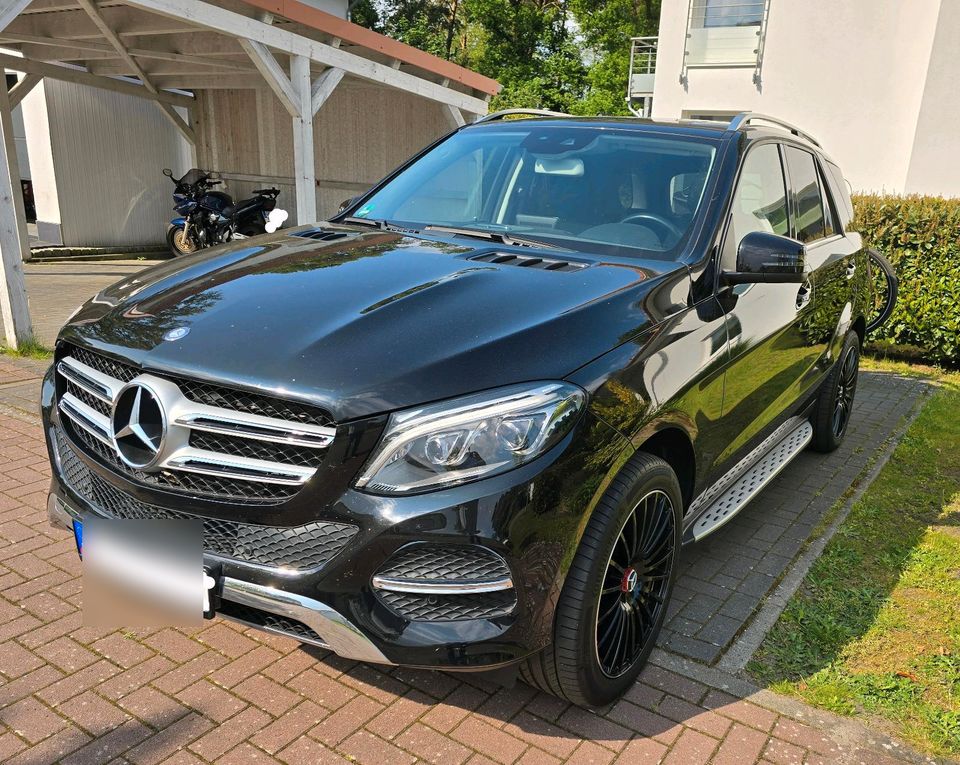 Mercedes GLE 350d 4Matic LED- SD-STHZ-AHK-9G in Lilienthal