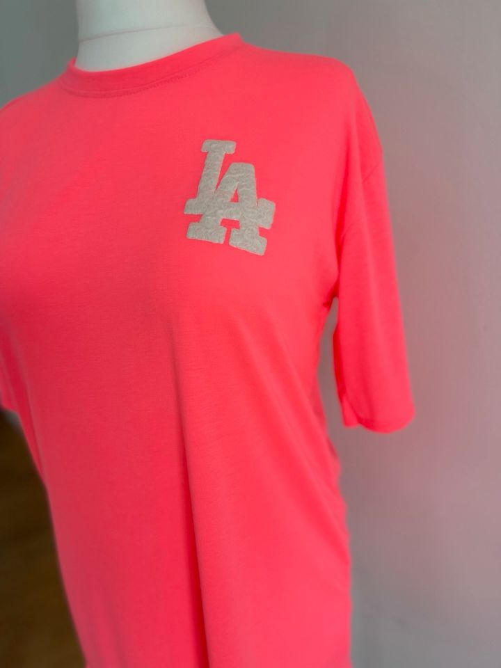 T-Shirt LA in Neon Pink in Weilerswist