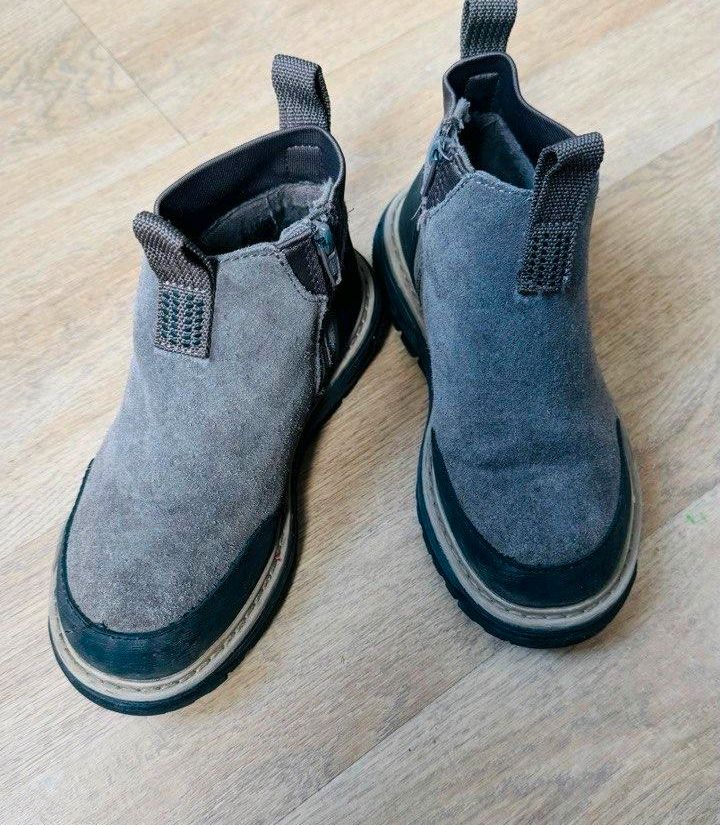 Kinderschuhe stiefel von Zara Größe 31 in Eppstein