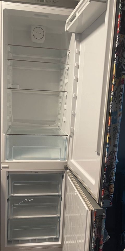 Kühlschrank mit Gefrierschrank für Selbstabholer in 47506 in Neukirchen-Vluyn