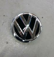 VW Emblem Volkswagen T5 Zeichen Grill 3G0853601B Schleswig-Holstein - Norderstedt Vorschau