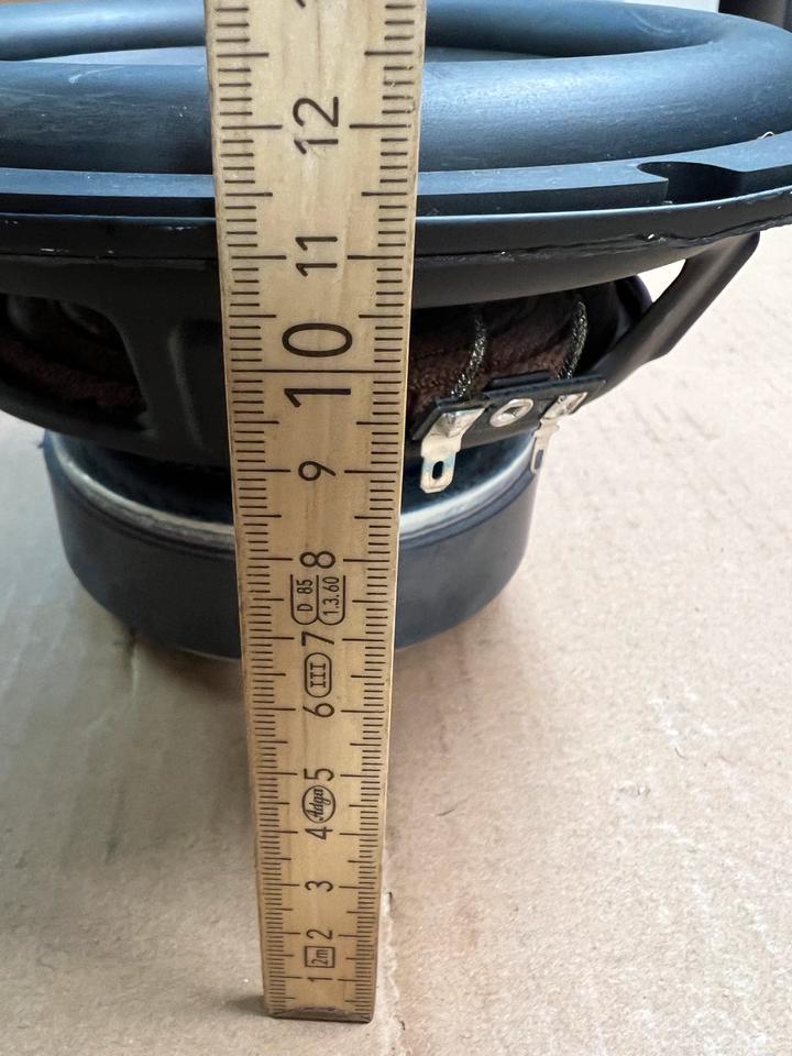 Subwoofer Treiber Chasis 21cm Durchmesser 11,5cm Tiefe Rel T5 in Kirchheim bei München
