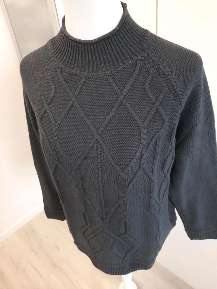 Pullover mit Stehkragen Esprit Gr. M in Rastow