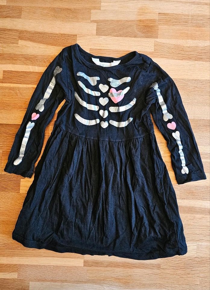 Kleid Gr. 92 H&M Skelett Halloween in Hannover