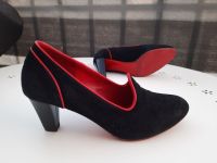 Toscanini ital. Pumps Gr. 34,5 schwarz Wildleder rote Sohle sexy Rheinland-Pfalz - Grafschaft Vorschau