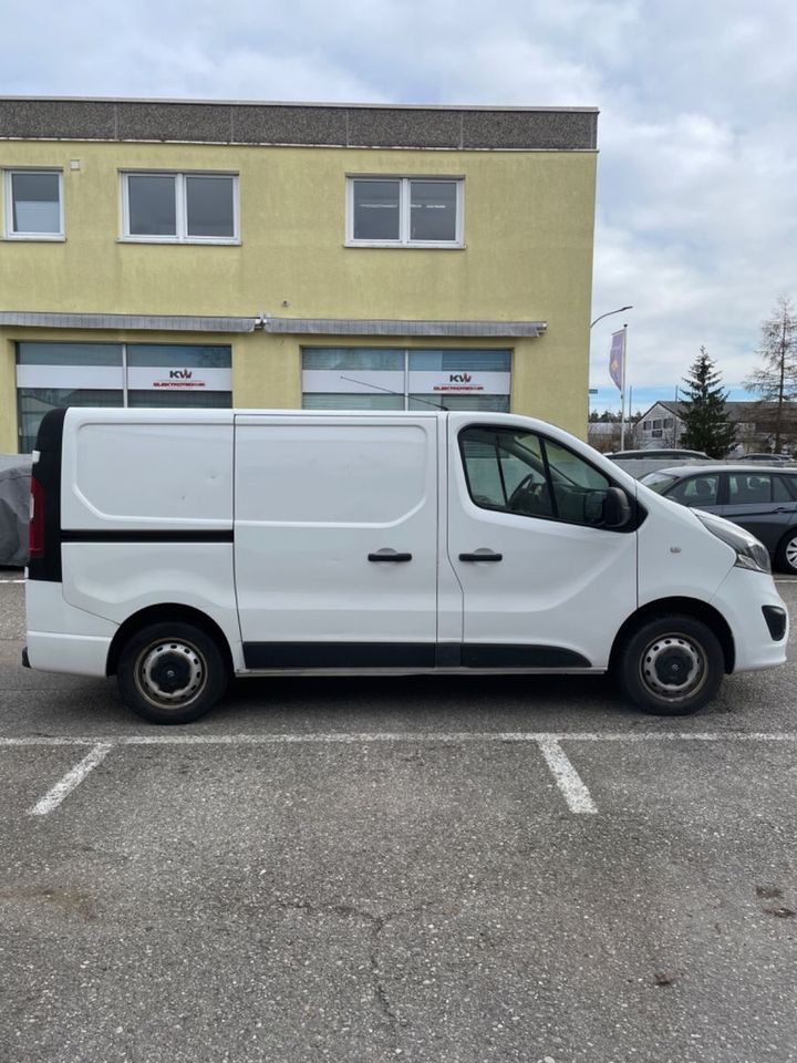 Opel Vivaro B Kasten/Kombi Kasten L1H1  2,7t TÜV NEU in Fürstenfeldbruck