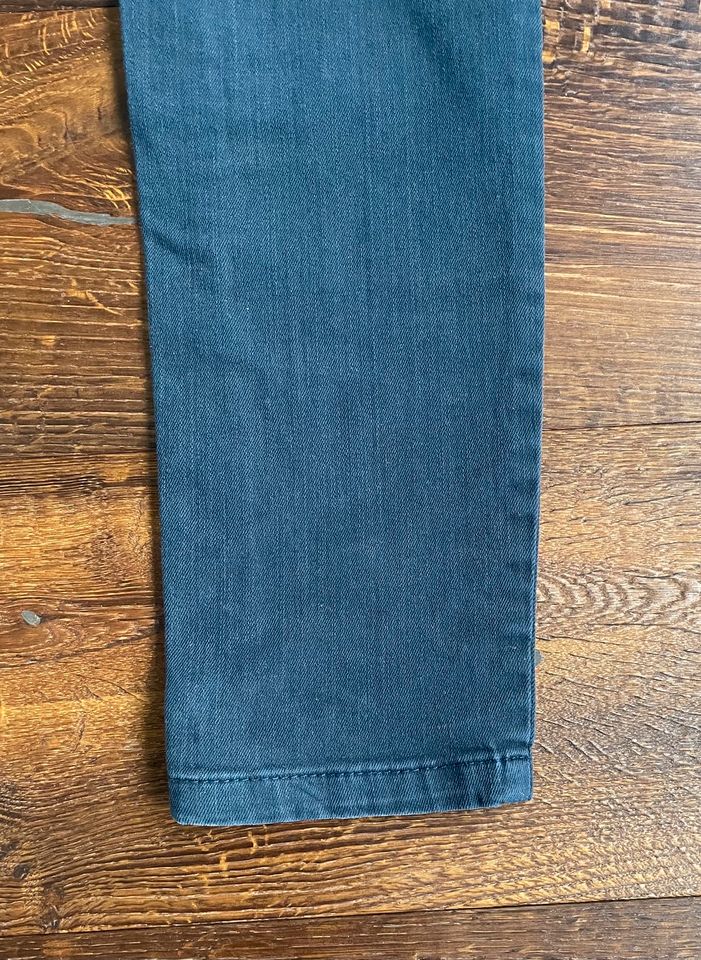 Buena Vista Jeans dunkelblau nicht getragen XS Florida in Langenfeld