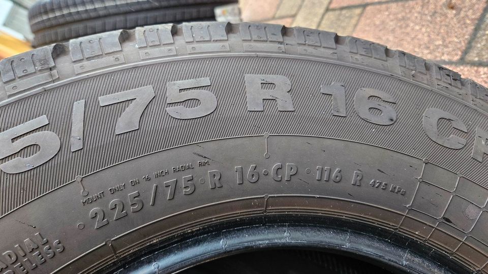 2 Sommerreifen Camper Transporter Conti 225/75R16C 8mm Dot21 in Philippsburg