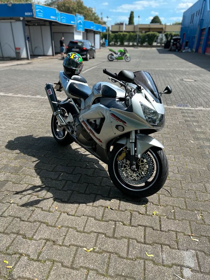 Honda  CBR 929 RR in Sankt Augustin