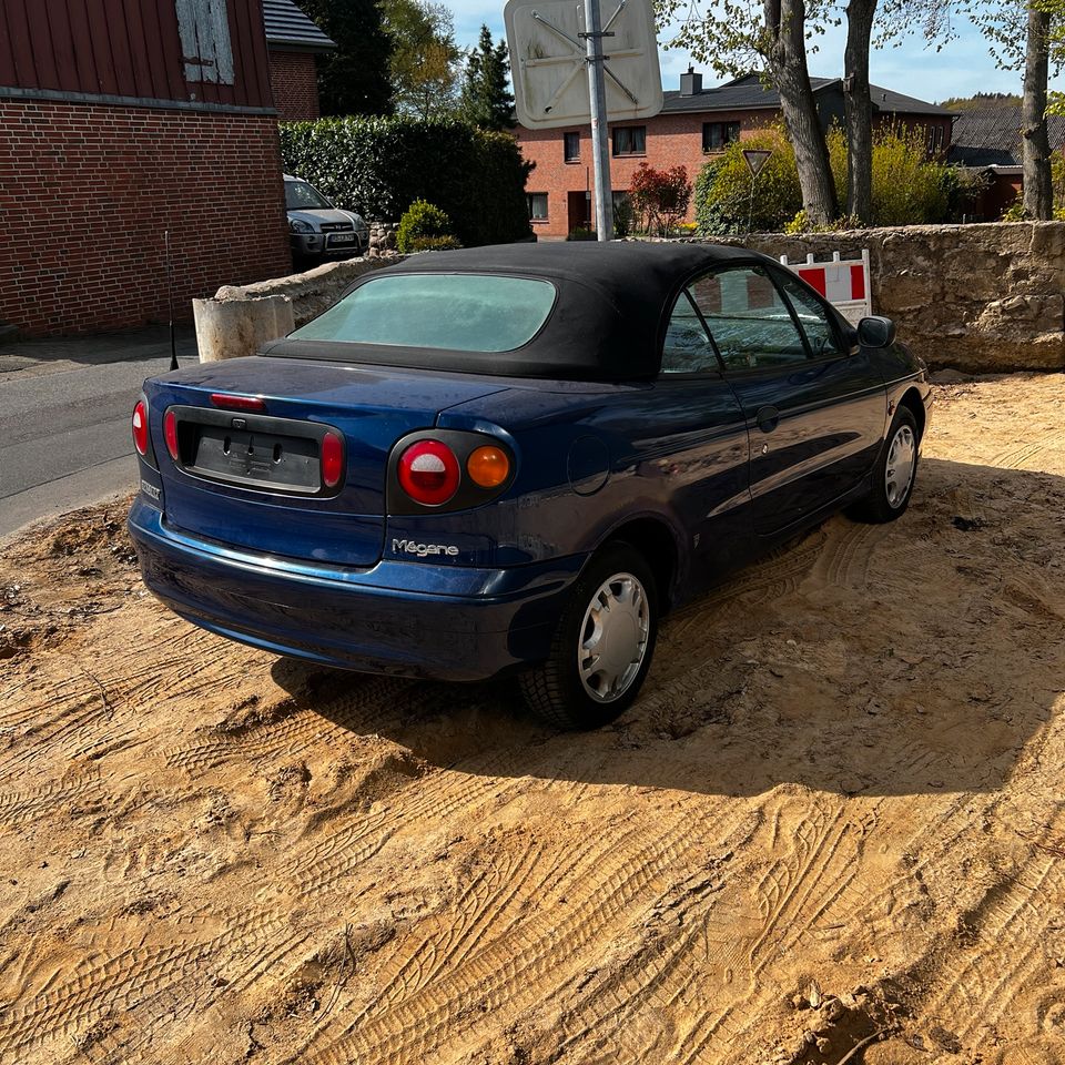 Renault Megane 1 Cabrio  Stoßstange in Todenbüttel