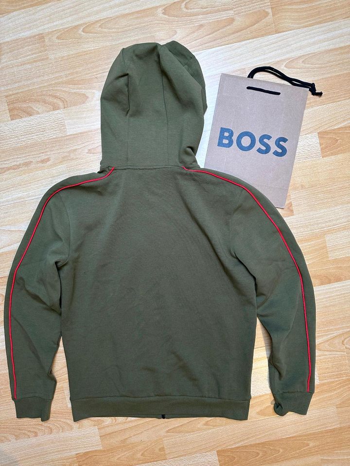 Hugo Boss NBA Kapuzenjacke Gr.M in Aachen