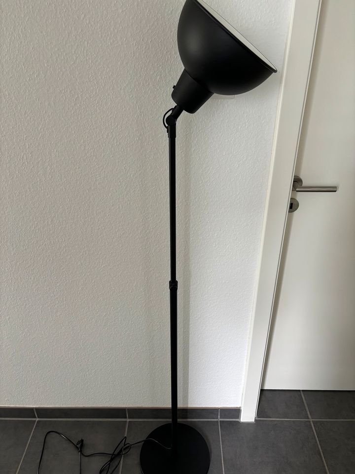Ikea Stehlampe in Weinheim