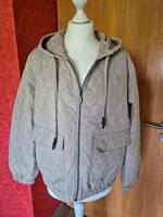 leichte Steppjacke beige M Hessen - Friedewald Vorschau