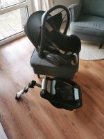 Maxi Cosi Cabriofix Babyschale und passende Isofix Station Brandenburg - Panketal Vorschau