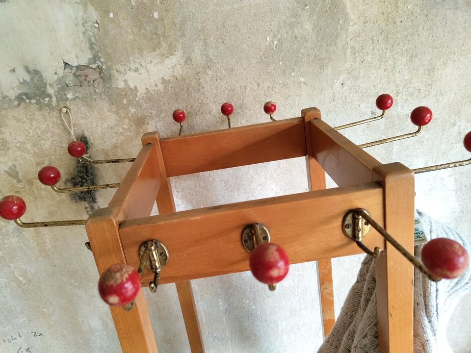 DDR Garderobe Holz Vintage Kleiderständer Kneipe Foyer 50er 60er in Rostock