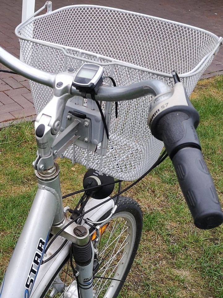 Charme auf zwei Rädern: schönes Fahrrad zu verkaufen Rad in Cloppenburg