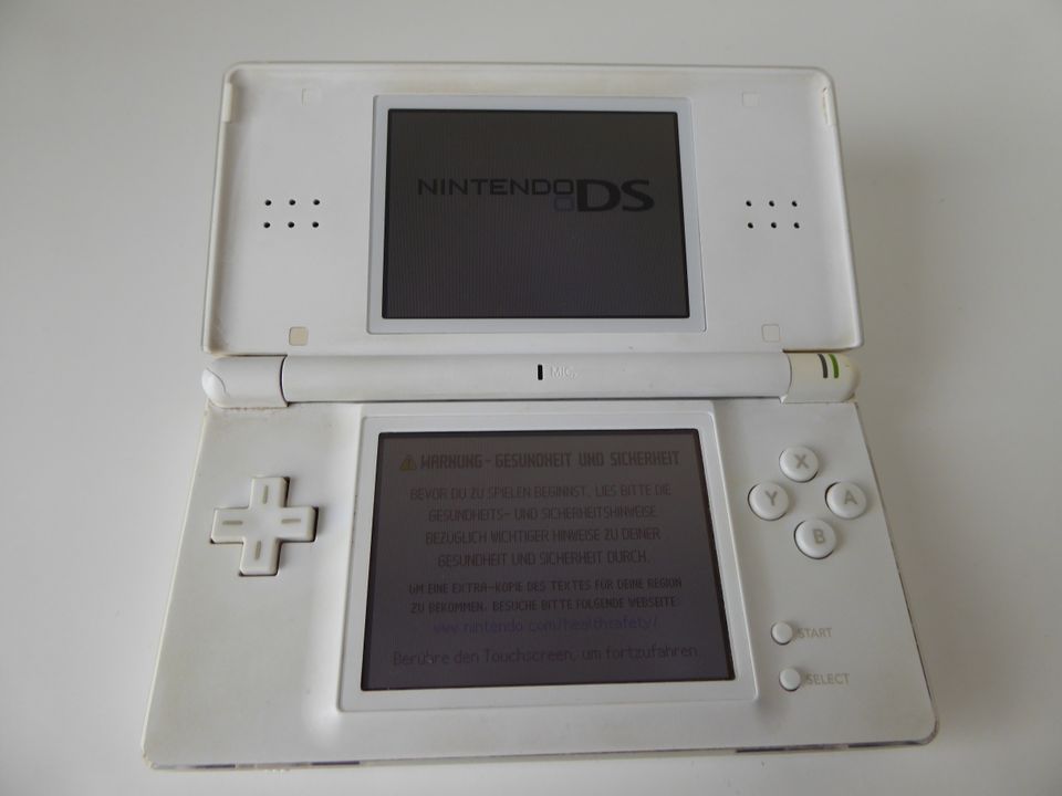 Nintendo DS lite weiß + 6 Spiele in Lehrte