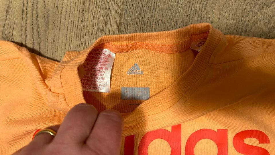 Adidas Mädchen Sport Shirt T-Shirt 134 8-9 Jahre in Lampertheim