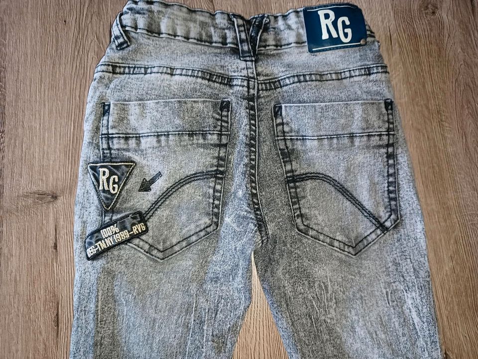 RG Jeans Gr. 116 mit Druck Motiven Hose Grau in Esens