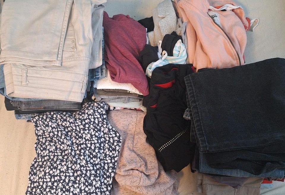 XXL  Paket Damenbekleidung gr. xx bis xxl  zu Verkaufen für 86€ in Monschau