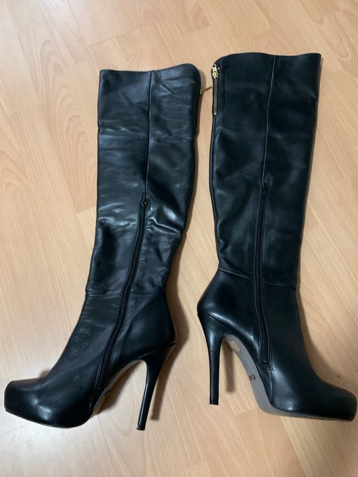 Buffalo High Heel Leder Plateau Overknee Stiefel 40, schwarz in Kirchgellersen