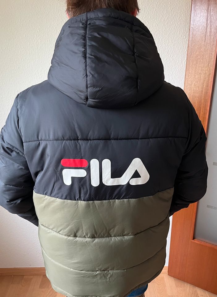 XXX Fila Jacke Grau/Schwarz GR.L kaum getragen TOP XXX in Nienburg (Weser)