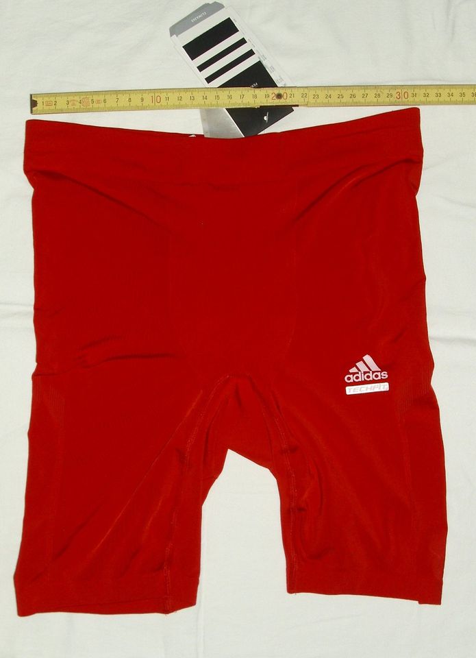 Tight von der Firma adidas in Größe 2XL in Hameln