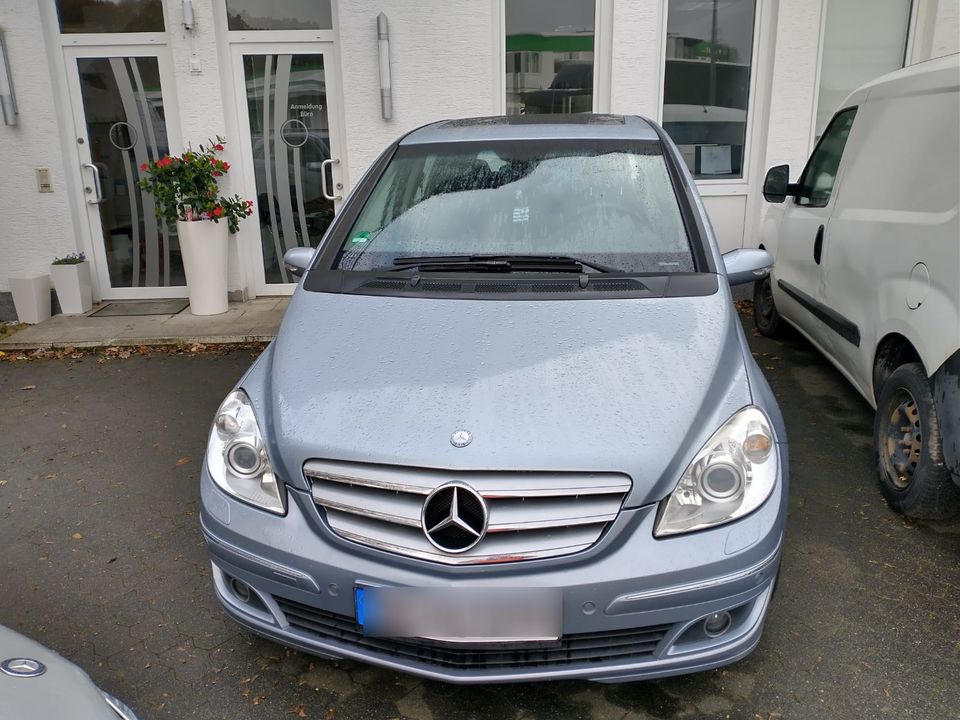 Mercedes Benz Getriebe schaden 180 cdi in Troisdorf