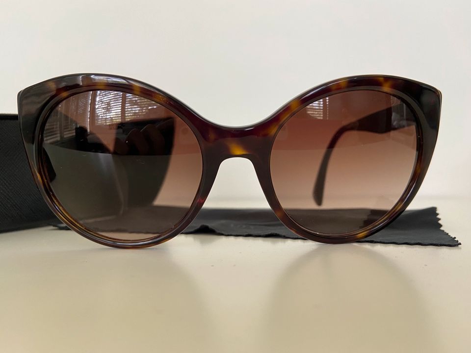 Prada Sonnenbrille Havanna Cateye SPR23O 2AU-6S1 in Ratingen