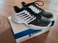 K Swiss Tennisschuhe Indoor / drinnen, schwarz - weiß, Größe 42 Hessen - Hattersheim am Main Vorschau