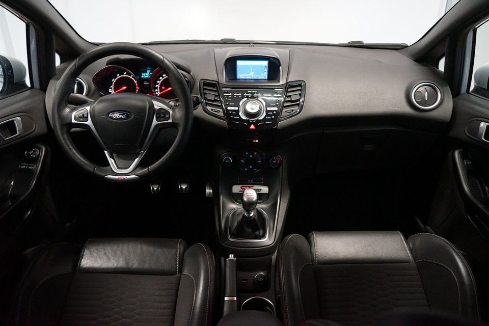 Ford Fiesta ST200|1. HD|NAVI|DAB|SHZ|KAMERA|RECARO in Singen