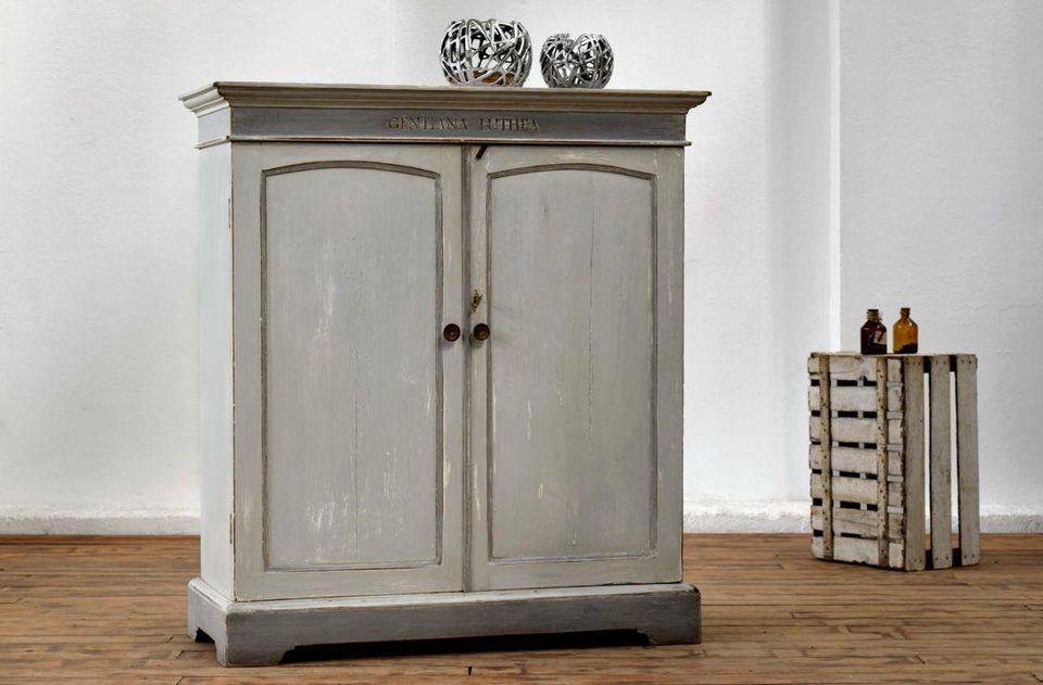 Schrank Shabby Antik Weiß Vintage Landhaus Sideboard Kommode in Dresden