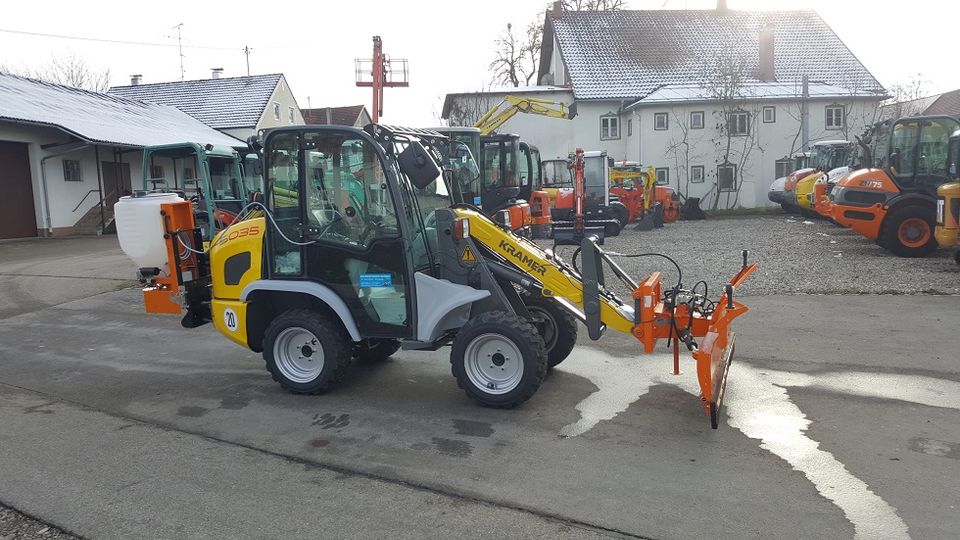 Schneeschild 1,8m John Deere Kommunal Schlepper Radlader Hoflader in Stetten