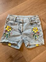 Jeans Shorts Gr 110 Kinder Niedersachsen - Wendeburg Vorschau