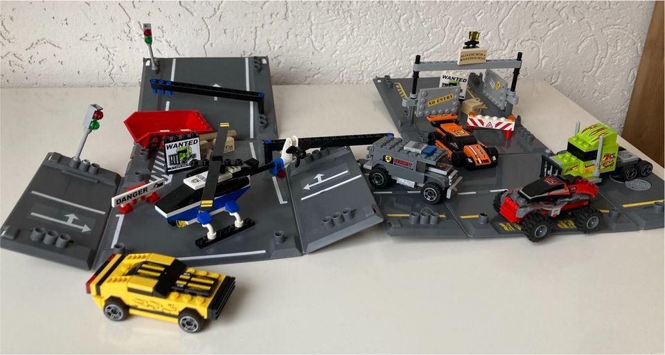 LEGO RACERS - Straßenrennen (To-Go) mit Helikopter - 8199, 8196 in Achim