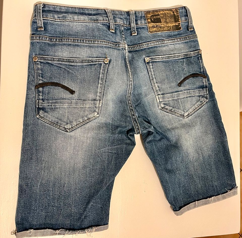 G-Star Shorts Jeans Gr 30 in Erding