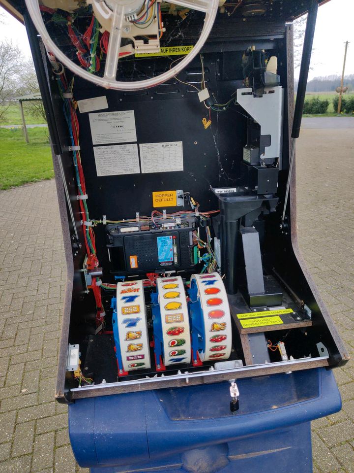 Geld Spiel Automat Barcrest in Uelsen