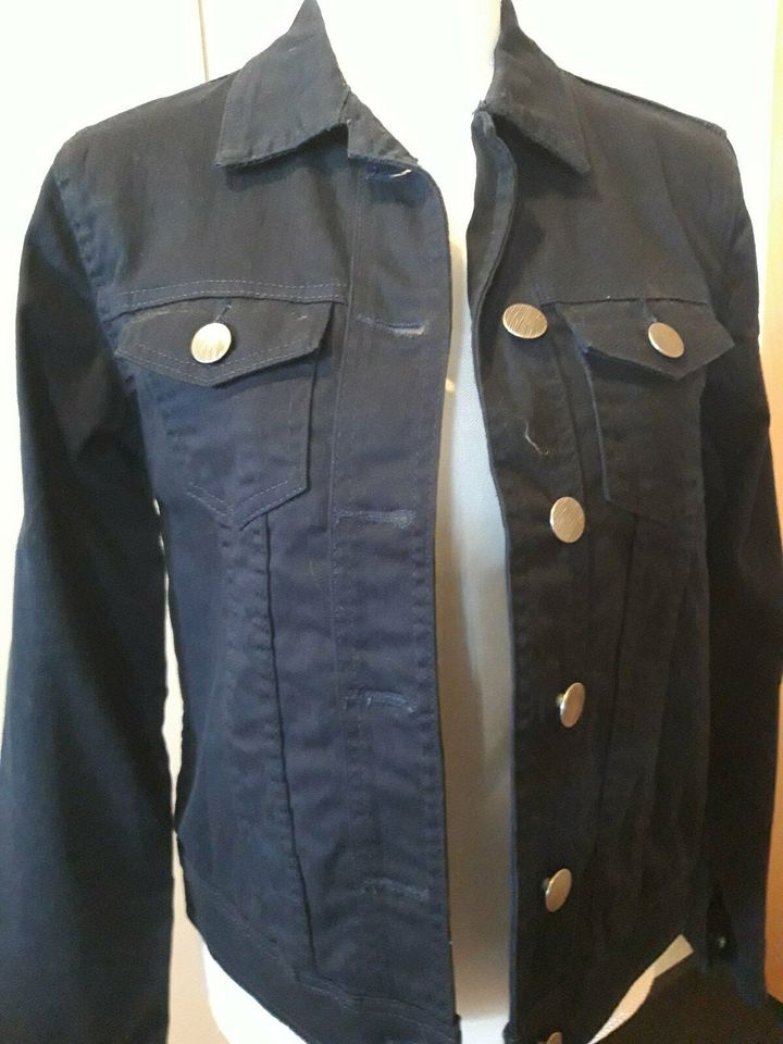 Schöne NEUE JEANS-Jacke für Damen in der Farbe Dunkel Blau Gr. 36 in Hamburg