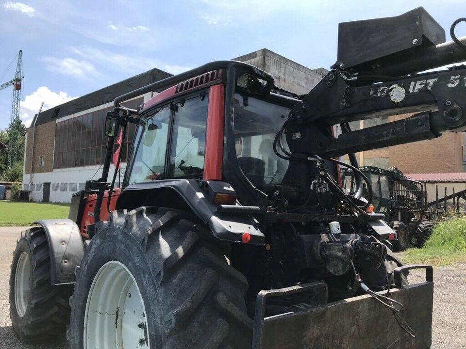 Forstschlepper/ Forsttraktor Valtra 8350/ Rüfa/ Kran/ Seilwinde in Nesselwang