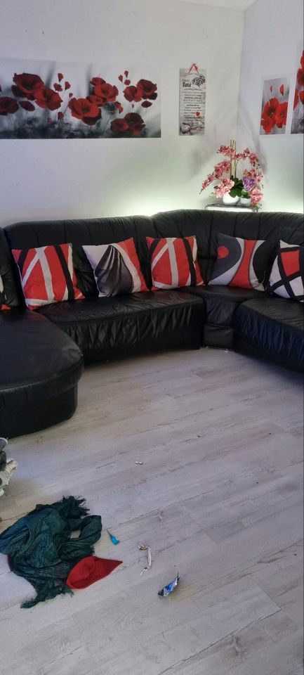 Eschte leder couch  150€ in Erzhausen