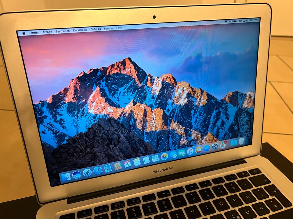 MacBook Air 13" 1,86 GHz Intel Core 2 Duo - 256 GB in Schloß Holte-Stukenbrock