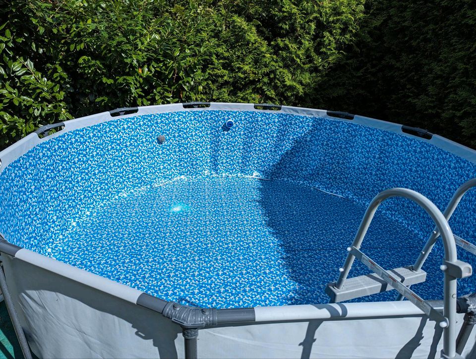 Pool inkl. Heizung BESTWAY Frame Pro 366x100 Solar + Sandfilter in Bad Schwartau