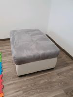 COTTA Hocker wie neu Sofa Kunstleder Luxus-Microfaser Grau weiß Frankfurt am Main - Eckenheim Vorschau