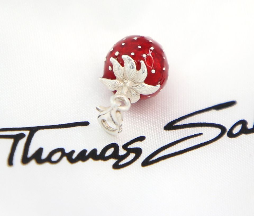 Thomas Sabo Charm ♡ Wunderschöne Erdbeere, Anhänger mit Emaille in Frankfurt am Main