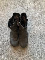 Stiefeletten grau Jana Gr. 40,5 Baden-Württemberg - Köngen Vorschau